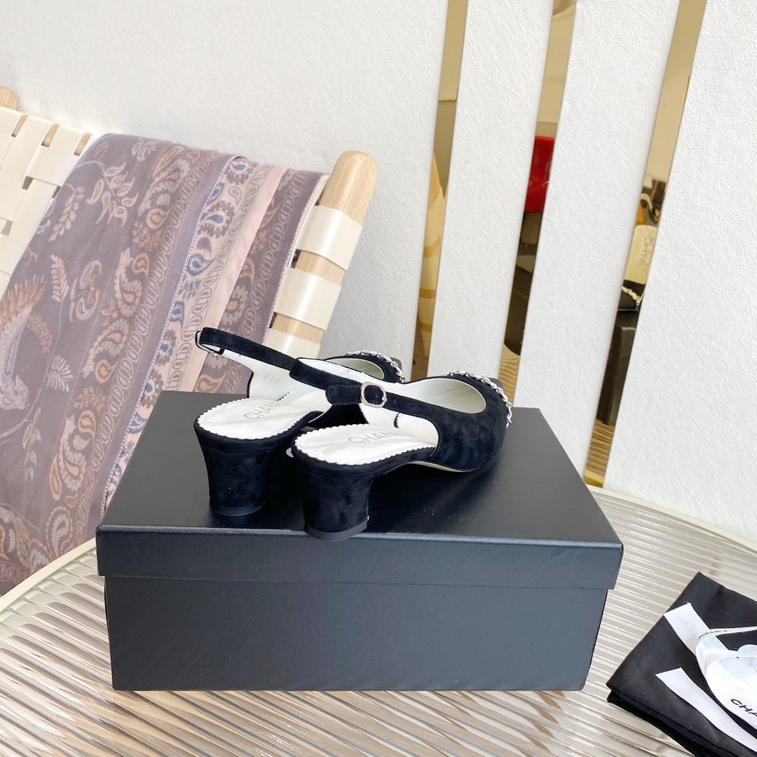 CC SLINGBACK 25S 30 MM IN BLACK SUEDE WITH SILVER HARDWARE