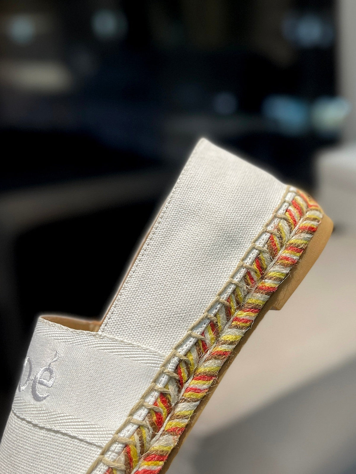 CHLOÉ LOAFERS IN WHITE FABRIC AND RAFFIA