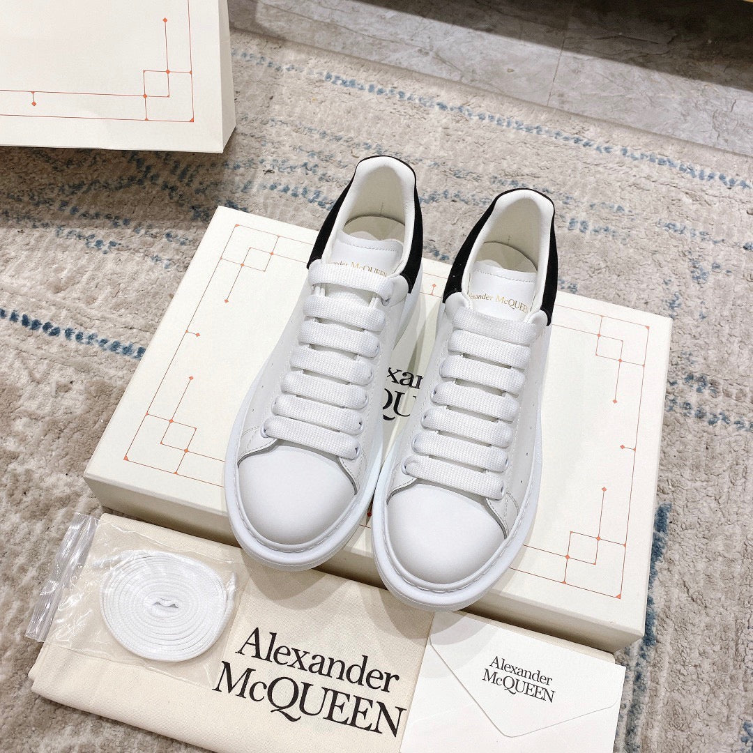 Sneakers & Shoes