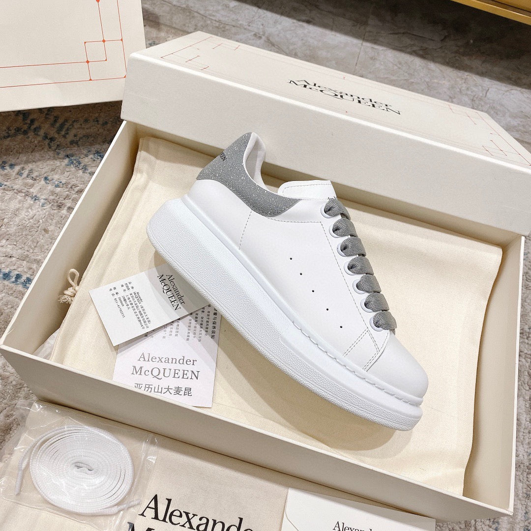 Sneakers & Shoes