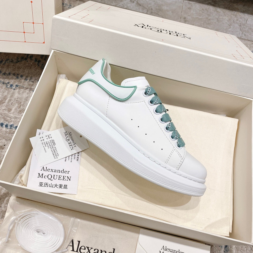 Sneakers & Shoes