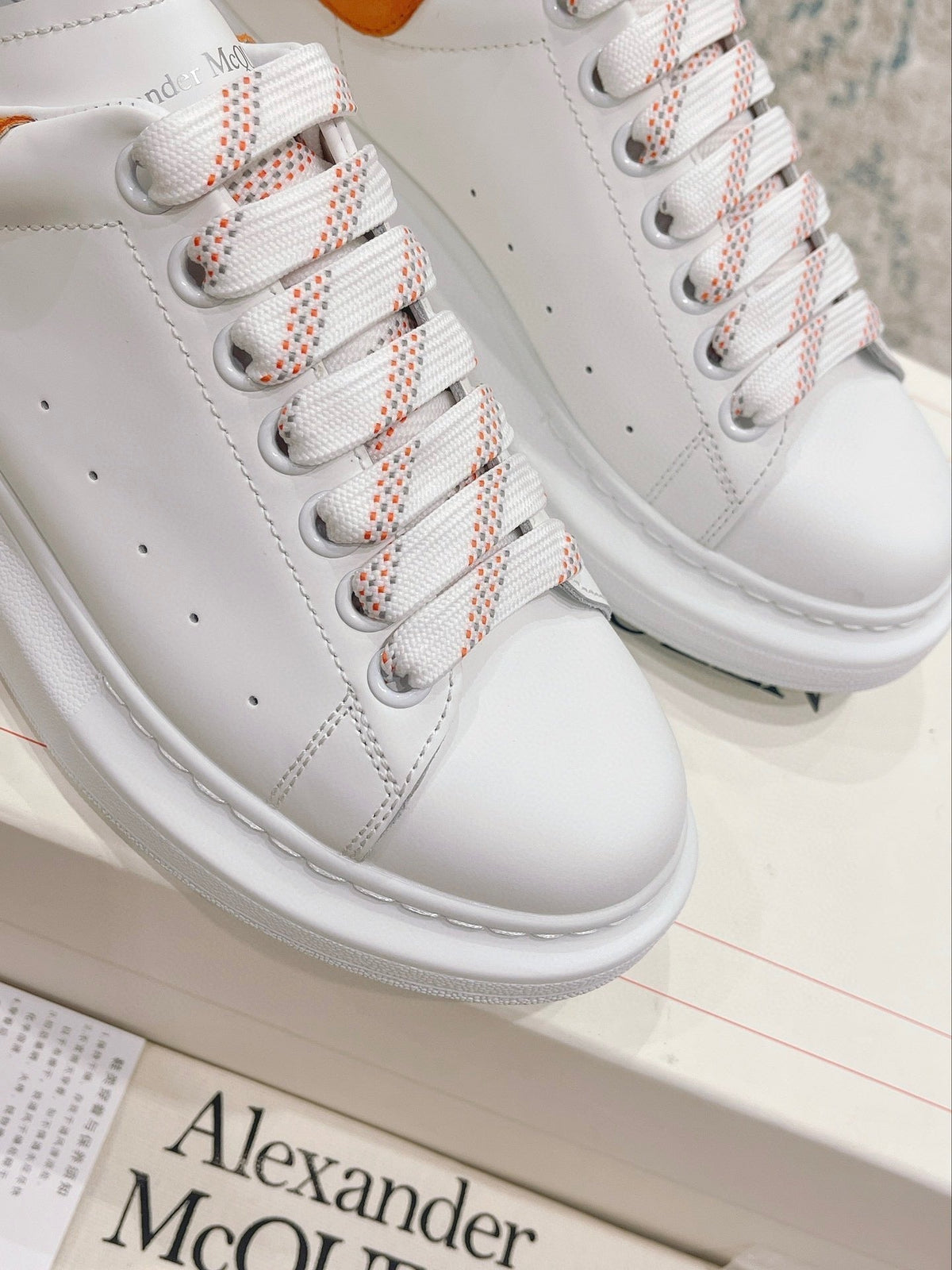 Sneakers & Shoes