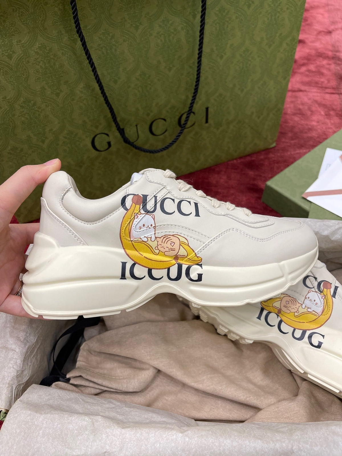 Sneakers & Shoes