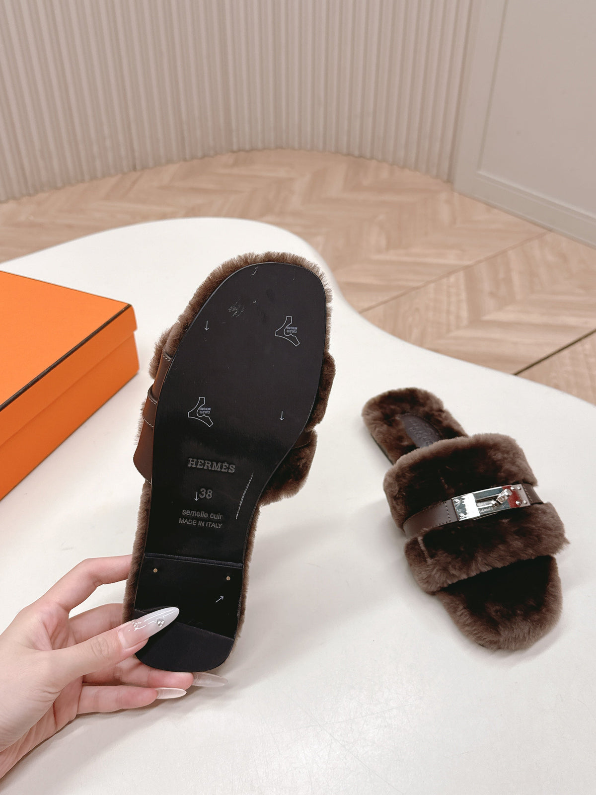 HM 25S ORAN SANDAL IN DARK BROWN SHEARLING WITH SILVER HARDWARE