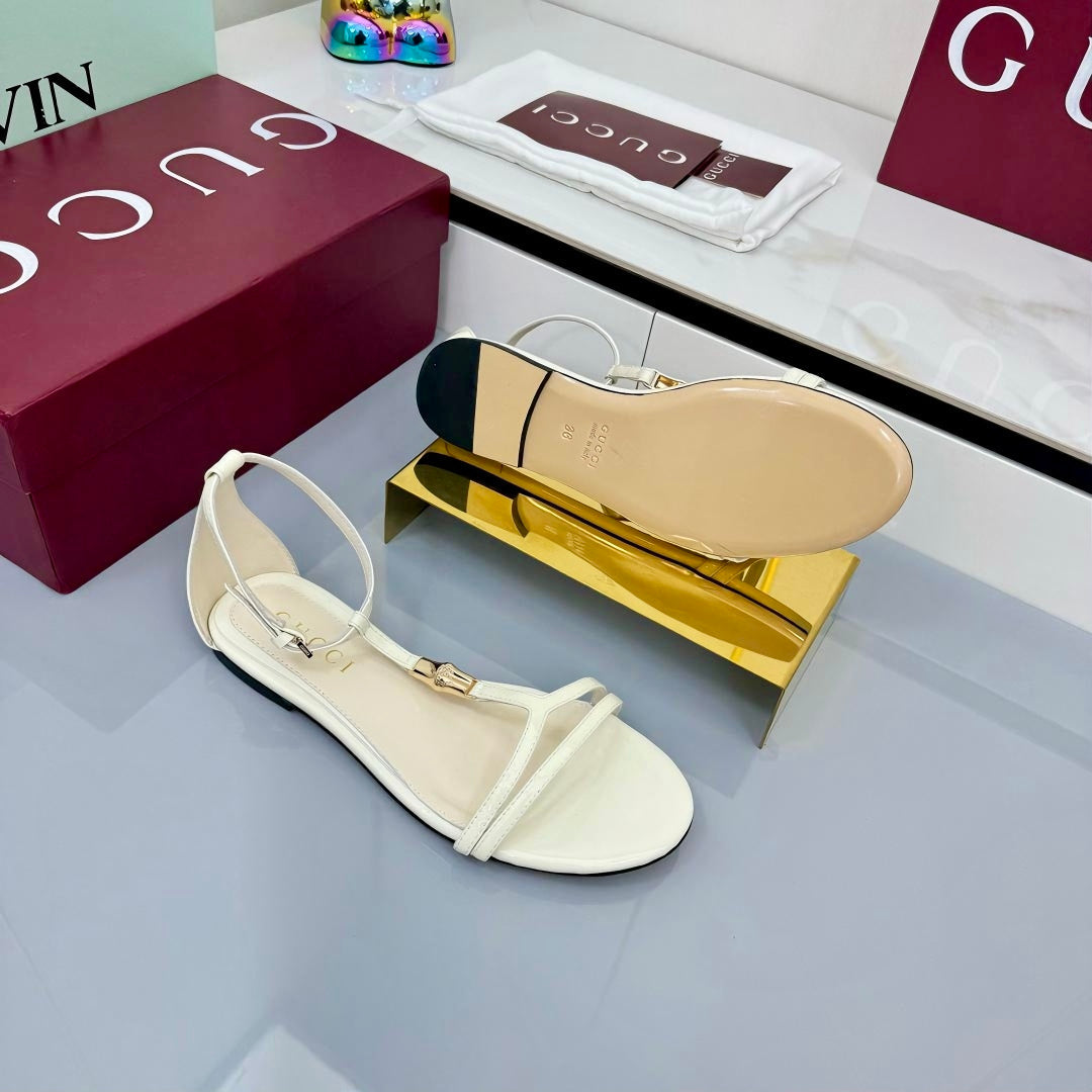 GG THONG SANDALS 25S IN WHITE LAMBSKIN WITH GOLD HARDWARE