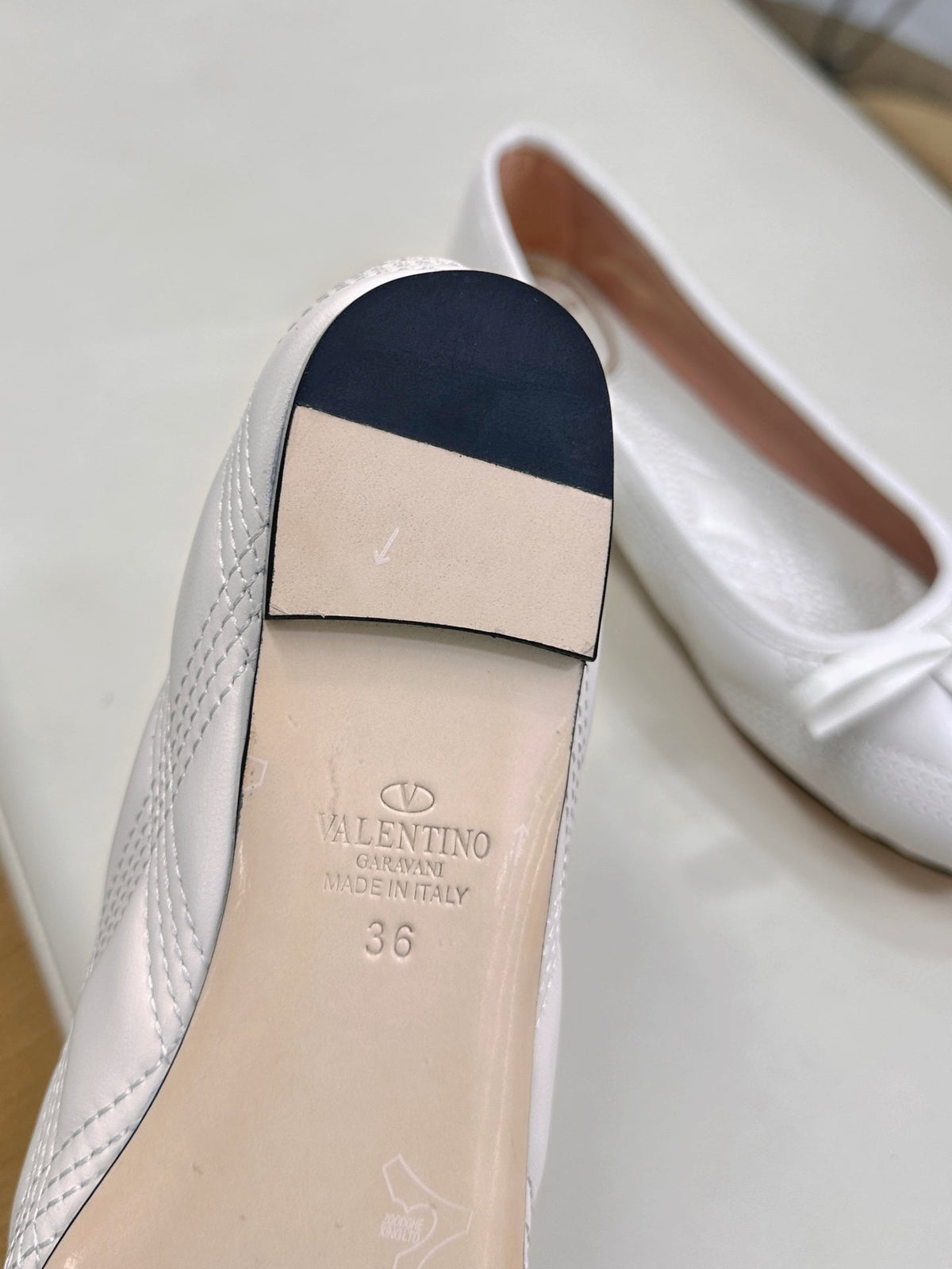 VLTN CLASSIC BALLET FLATS 25S IN WHITE CALFSKIN WITH BOW