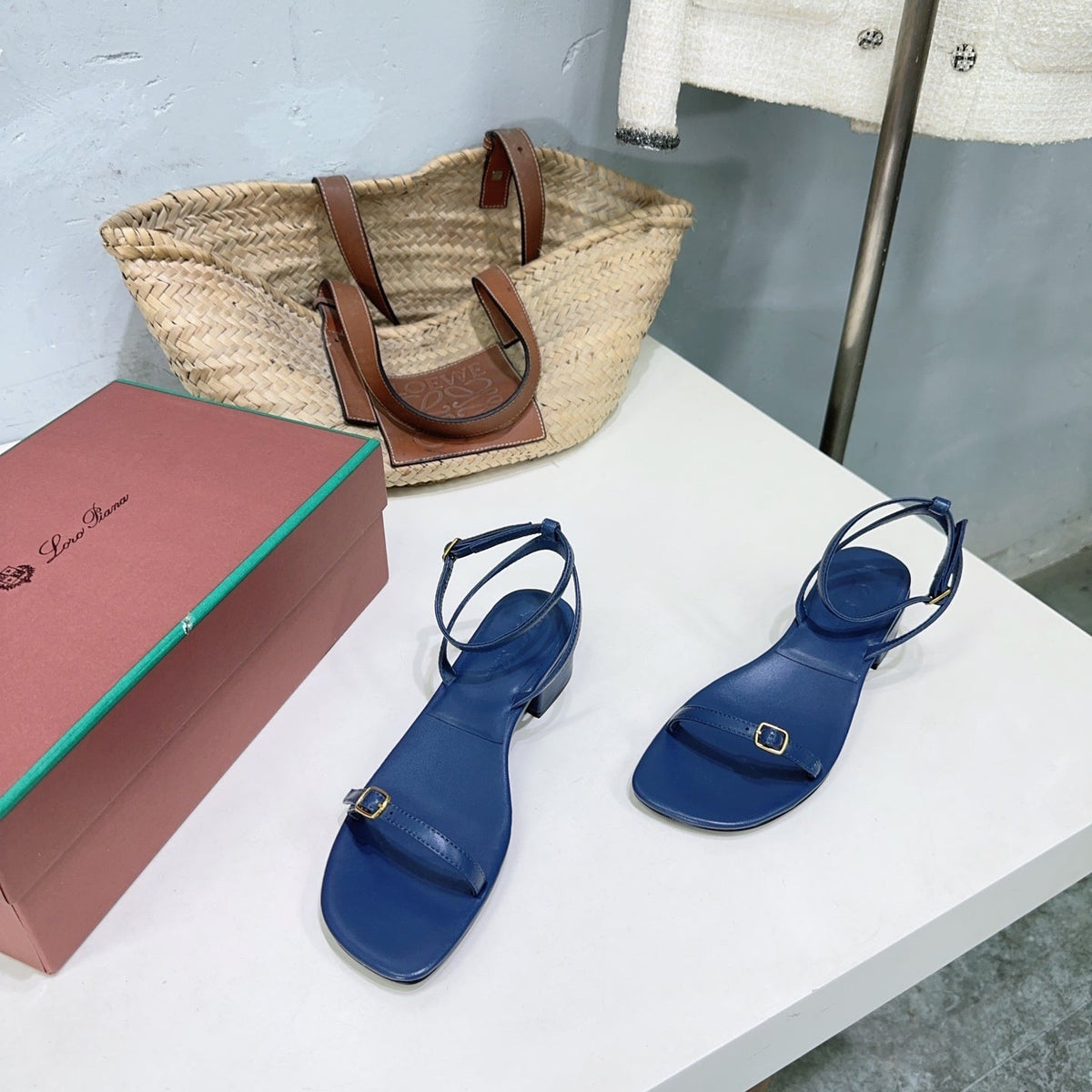 LP MINDIL SANDAL 25 IN COBALT BLUE LAMBSKIN