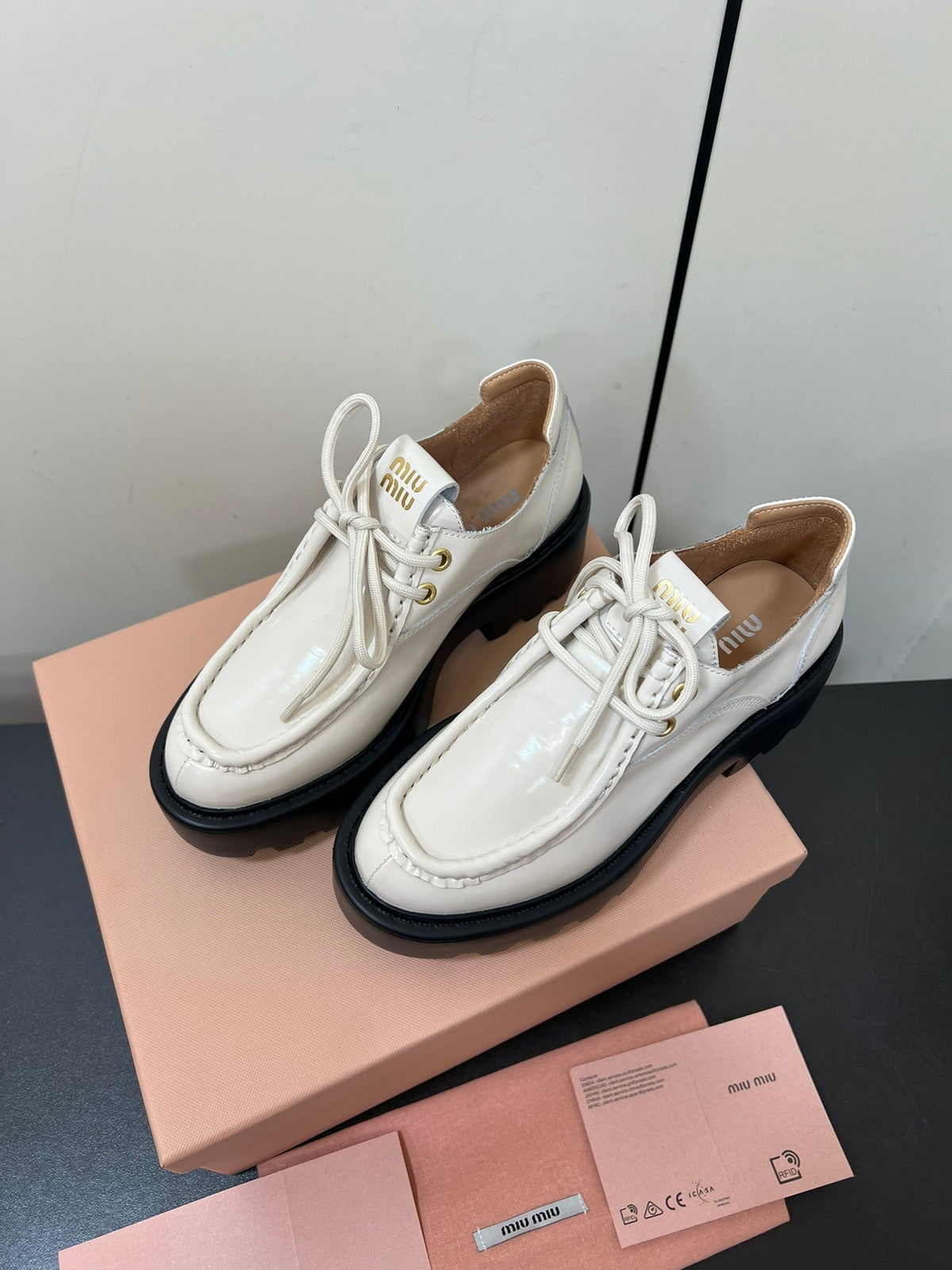 LACE-UP LOAFERS WITH THICK SOLE IN WHITE SHINY SHEEPSKIN