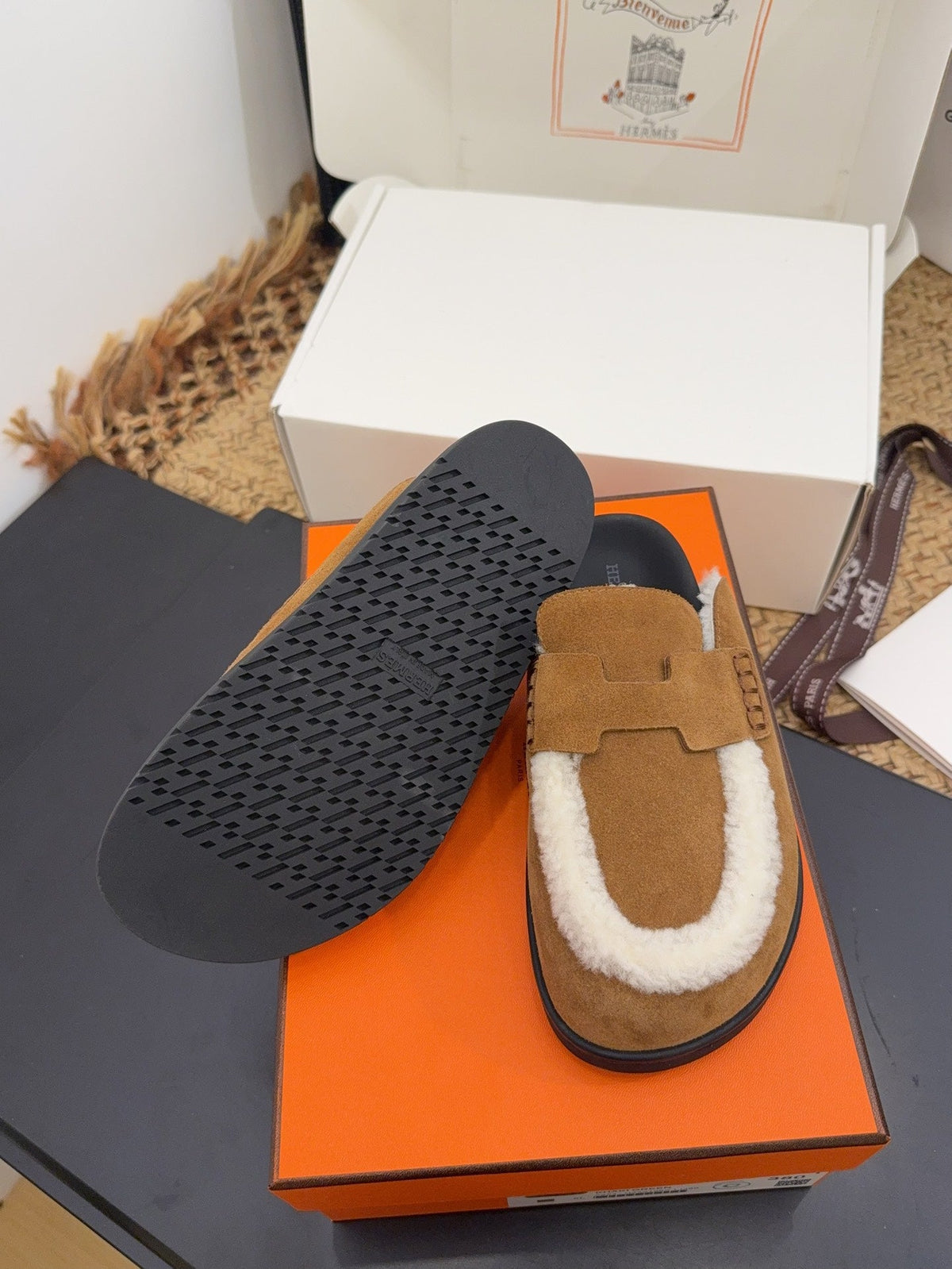 HM 25S MULE IN SOFT BROWN SUEDE MIX WHITE SHEARLING