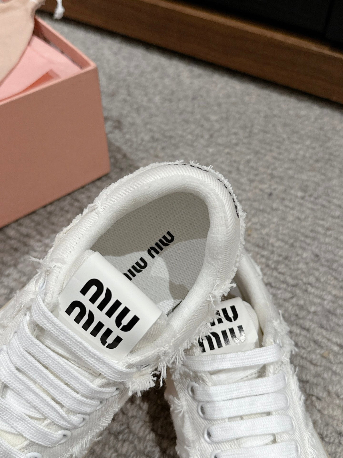 Dexun Sneaker White Canvas