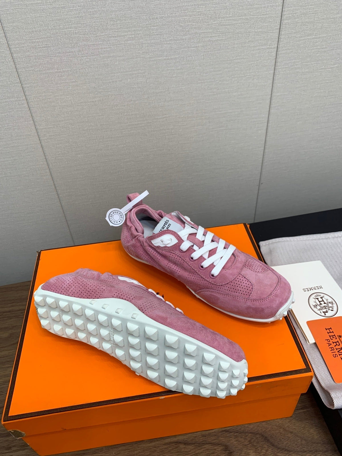 SKATEBOARD SHOES DARK PINK SUEDE