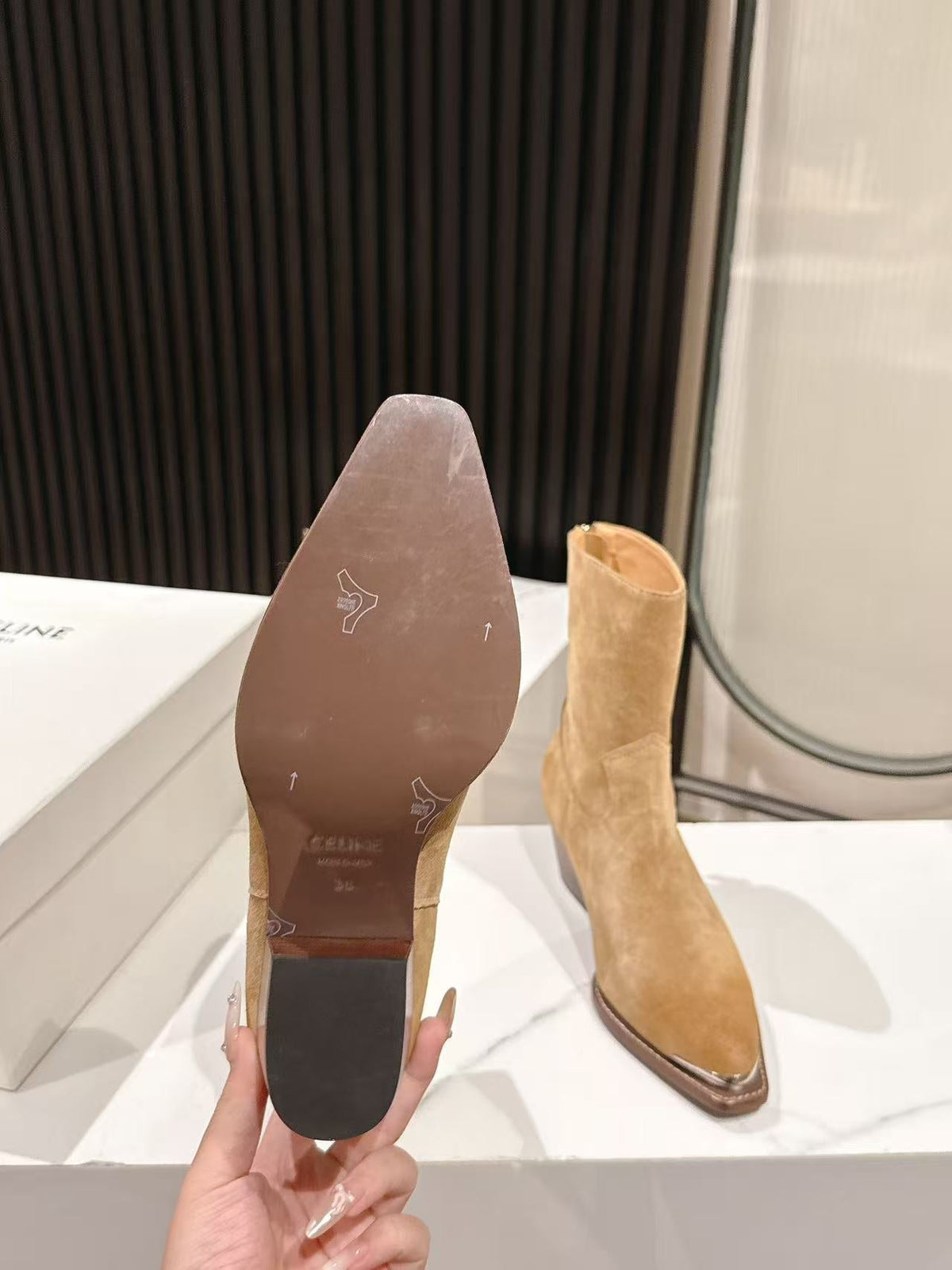 CELINE 25S CHELSEA BOOTS CLASSIC 45MM IN LIGHT BROWN SUEDE