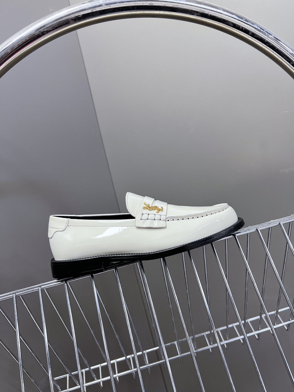 YSL 25S SAINT LAURENT LOAFERS IN WHITE PATENT CALFSKIN