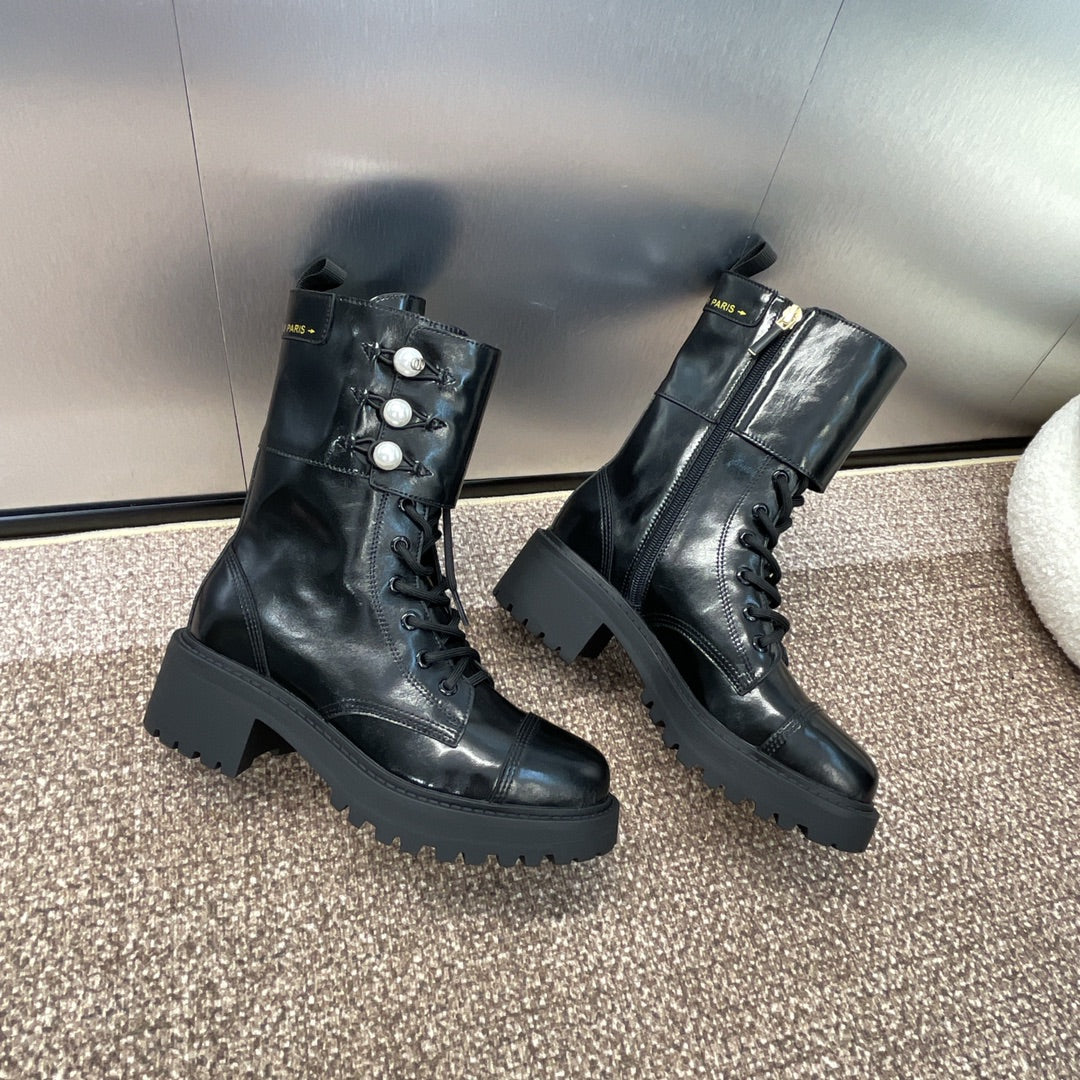 DIOR 25S D-STRIKE LACE-UP PUNK BOOTS 30MM IN BLACK CALFSKIN
