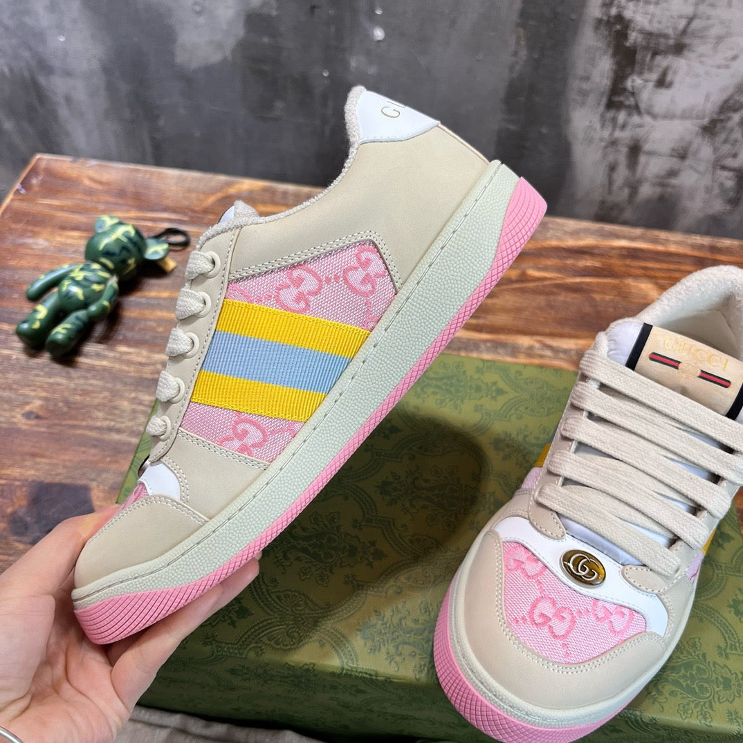 GUC Sneakers