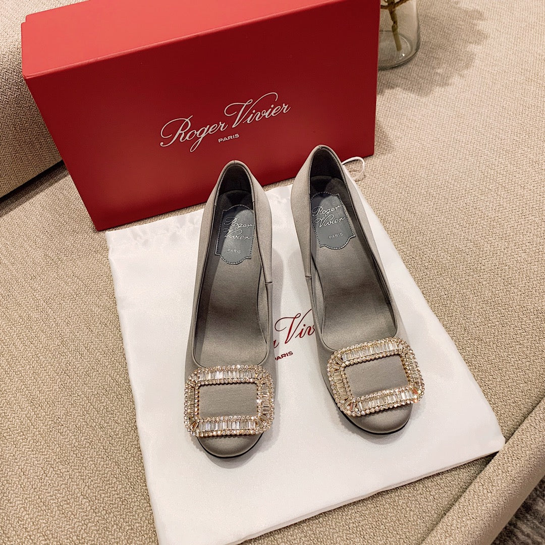 TROMPETTE PUMPS IN TAUPE SILK CRYSTAL BUCKLE