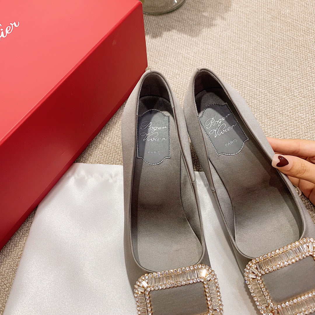 TROMPETTE PUMPS IN TAUPE SILK CRYSTAL BUCKLE