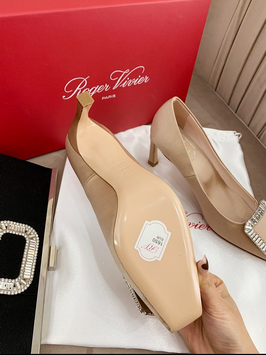 TROMPETTE PUMPS IN BEIGE SILK CRYSTAL BUCKLE