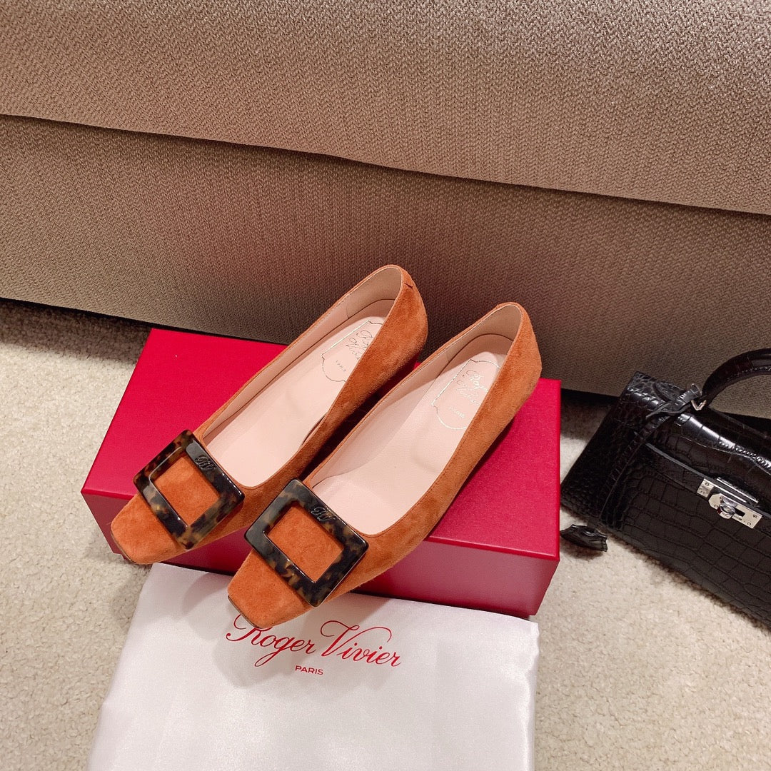 BELLE VIVIER PUMPS IN TAN ORANGE SUEDE TORTOISESHELL BUCKLE