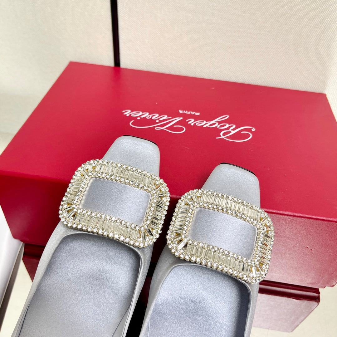 BELLE VIVIER PUMPS IN PLATINUM SILK