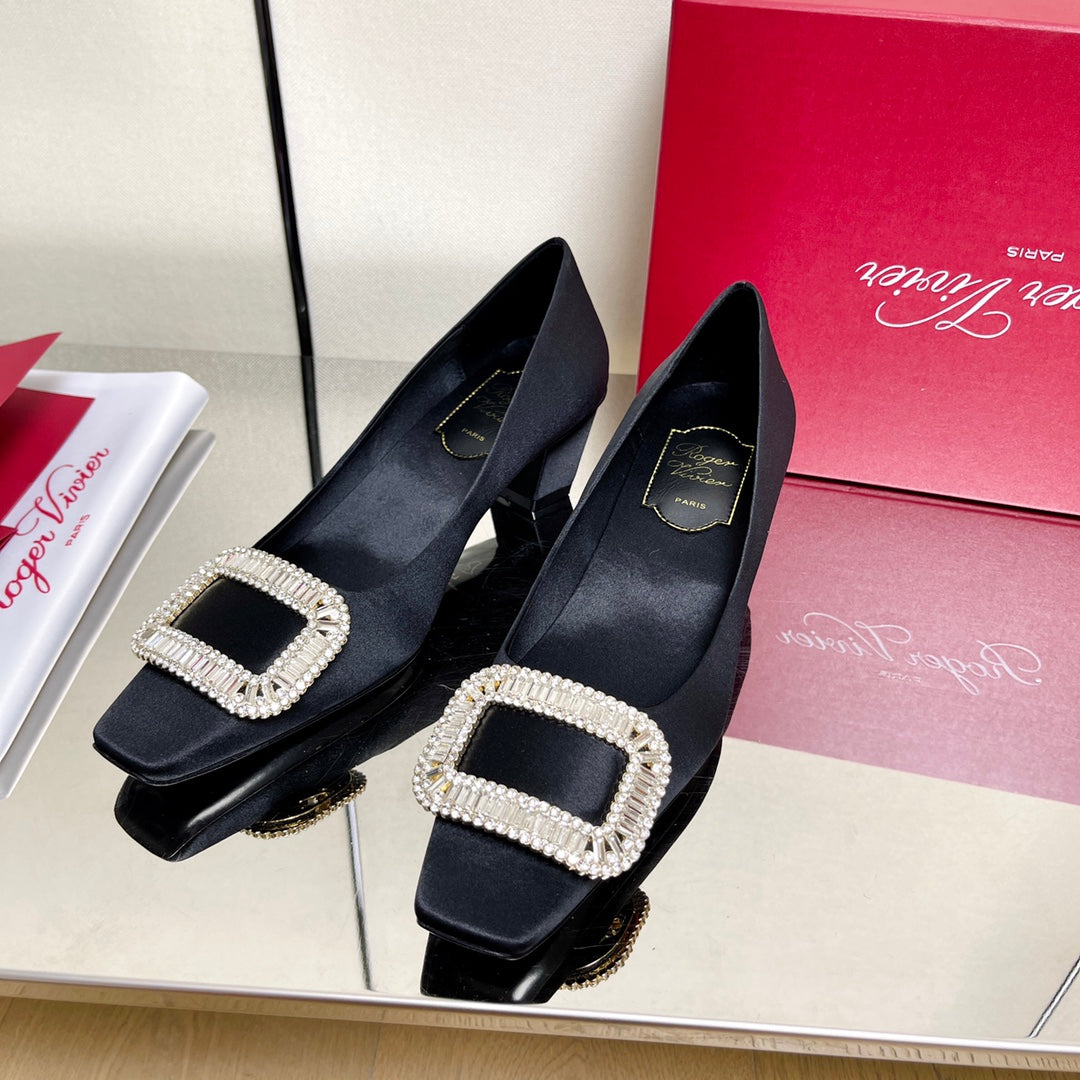 BELLE VIVIER PUMPS IN BLACK SILK