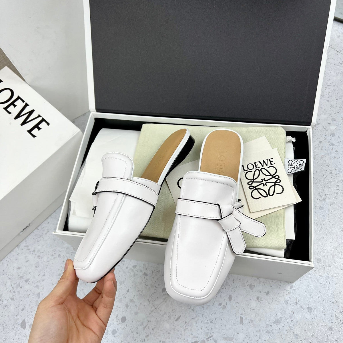 LW GATE BELTED MULE WHITE CALFSKIN