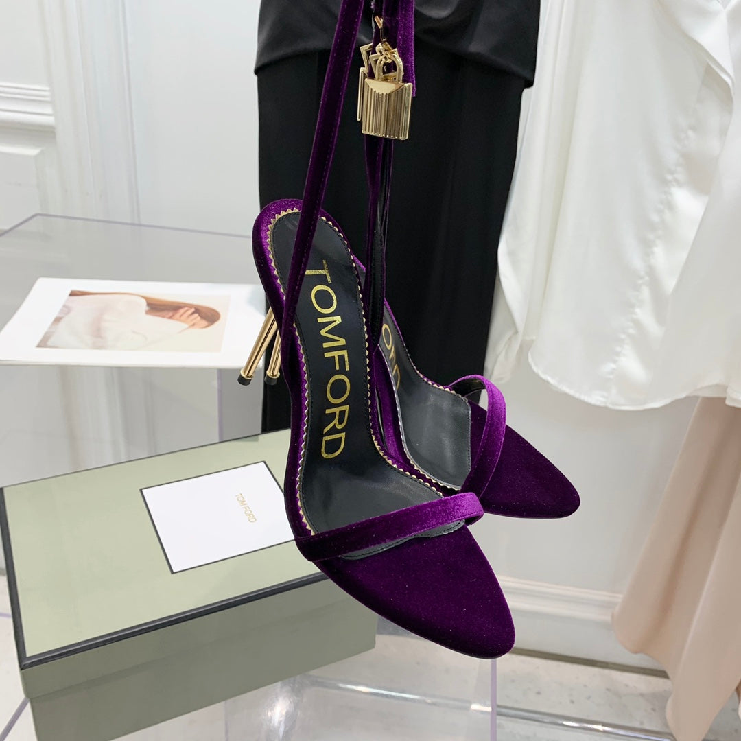TOM FORD 26S GOLD BUCKLE HEELS 105 MM IN DARK PURPLE VELVET
