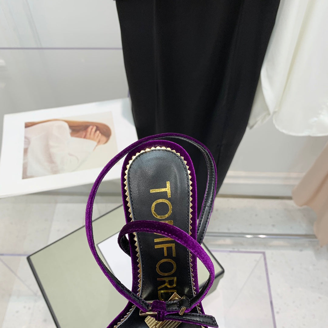 TOM FORD 26S GOLD BUCKLE HEELS 105 MM IN DARK PURPLE VELVET