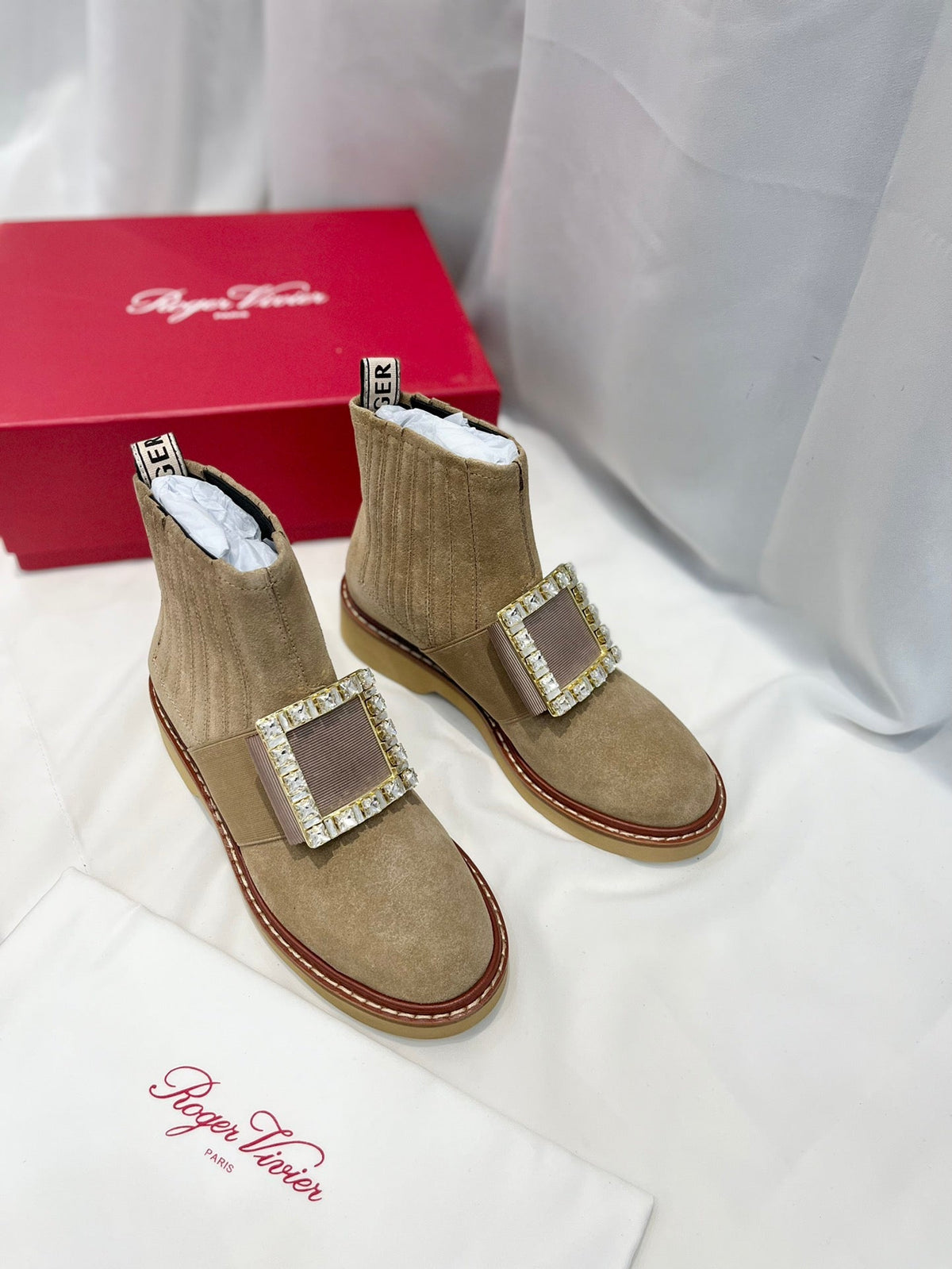 VIV' RANGERS CHELSEA BOOTIES IN LIGHT BROWN SUEDE CRYSTAL BUCKLE