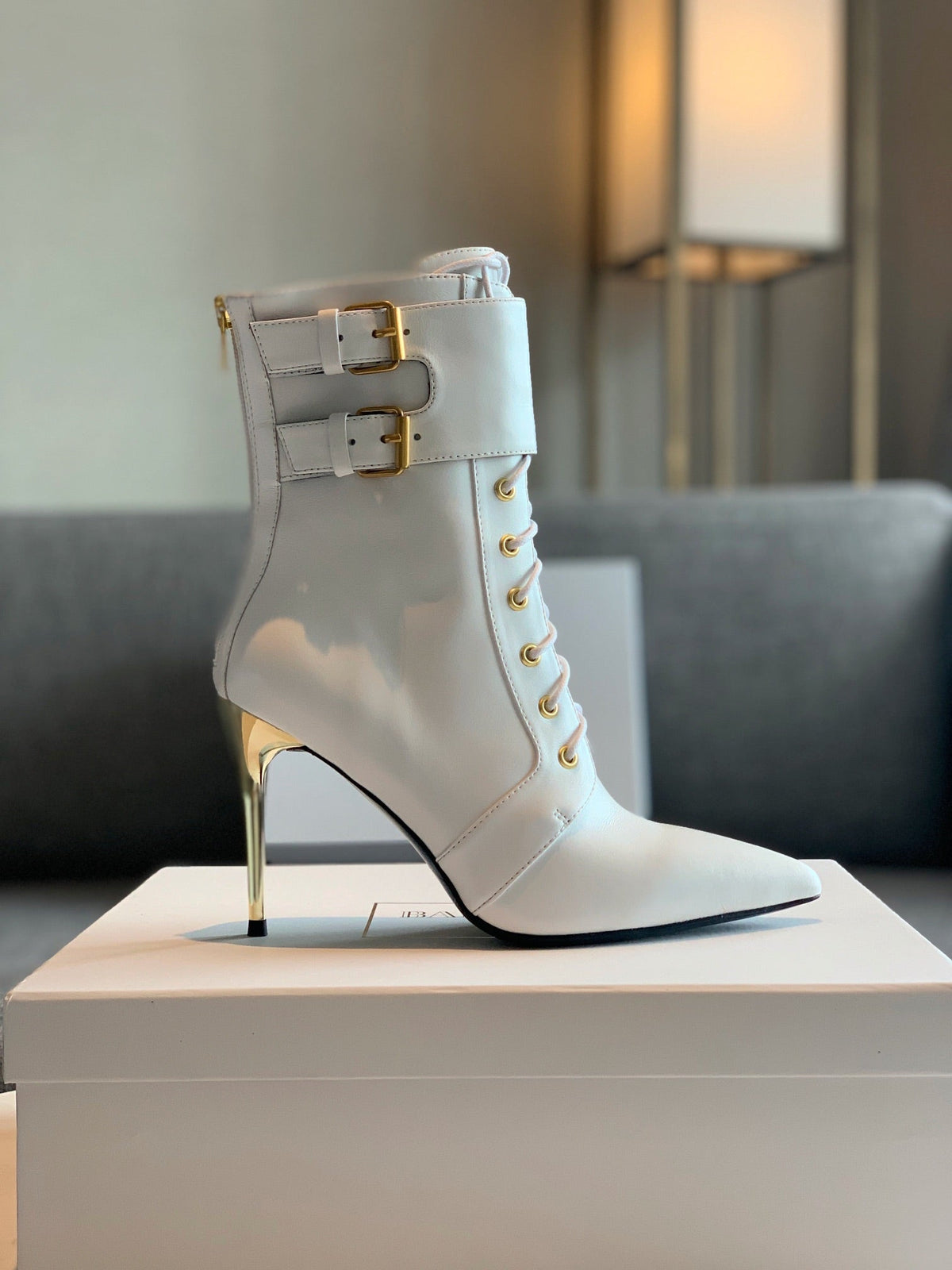 BALMAIN 26S LACE-UP ANKLE BOOTS 105 MM IN WHITE CALFSKIN