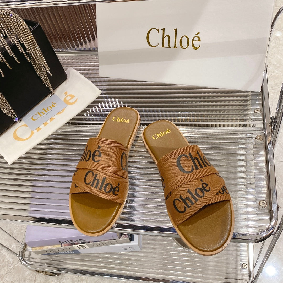 CHLOÉ WOODY SLIPPER IN CIDER BROWN CANVAS