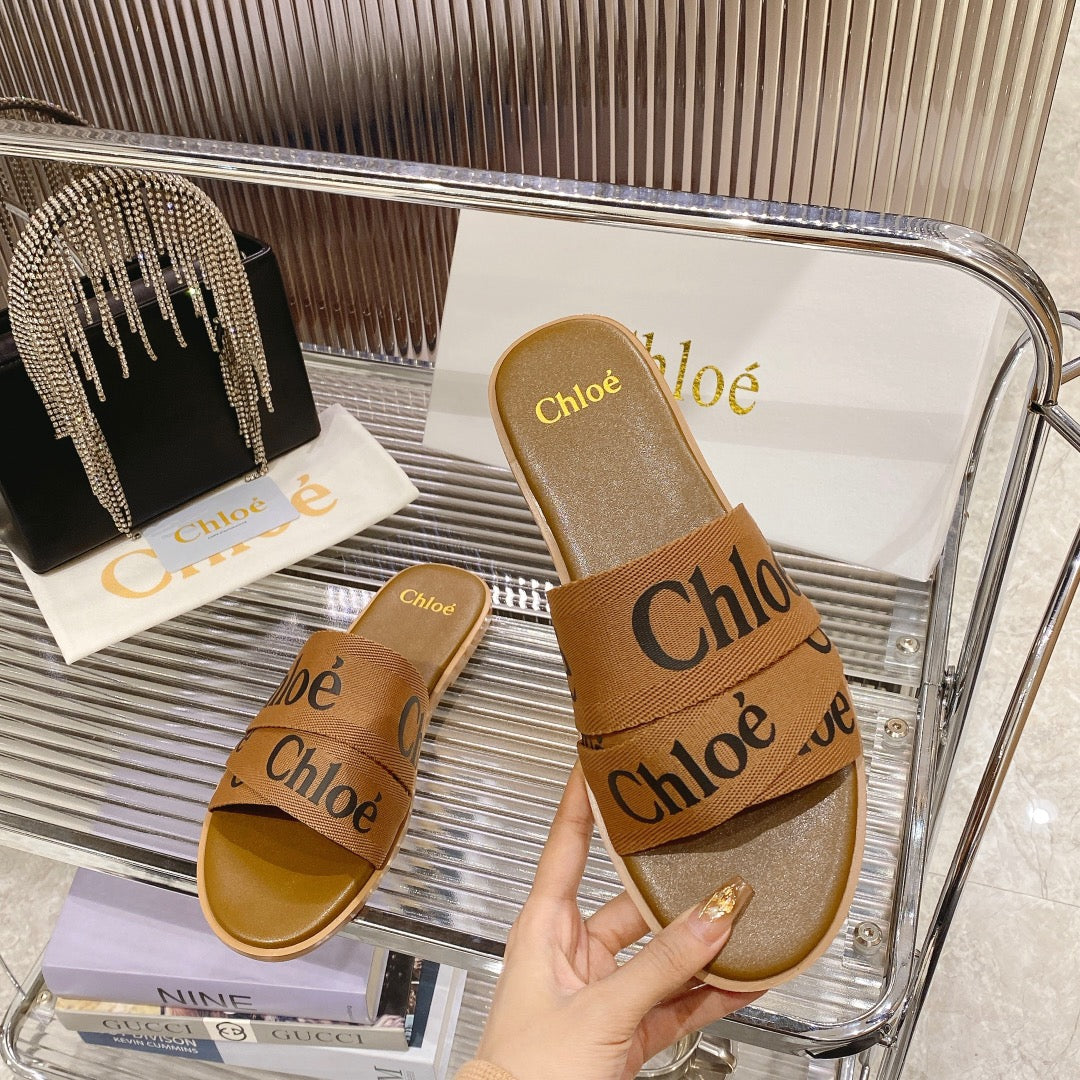 CHLOÉ WOODY SLIPPER IN CIDER BROWN CANVAS