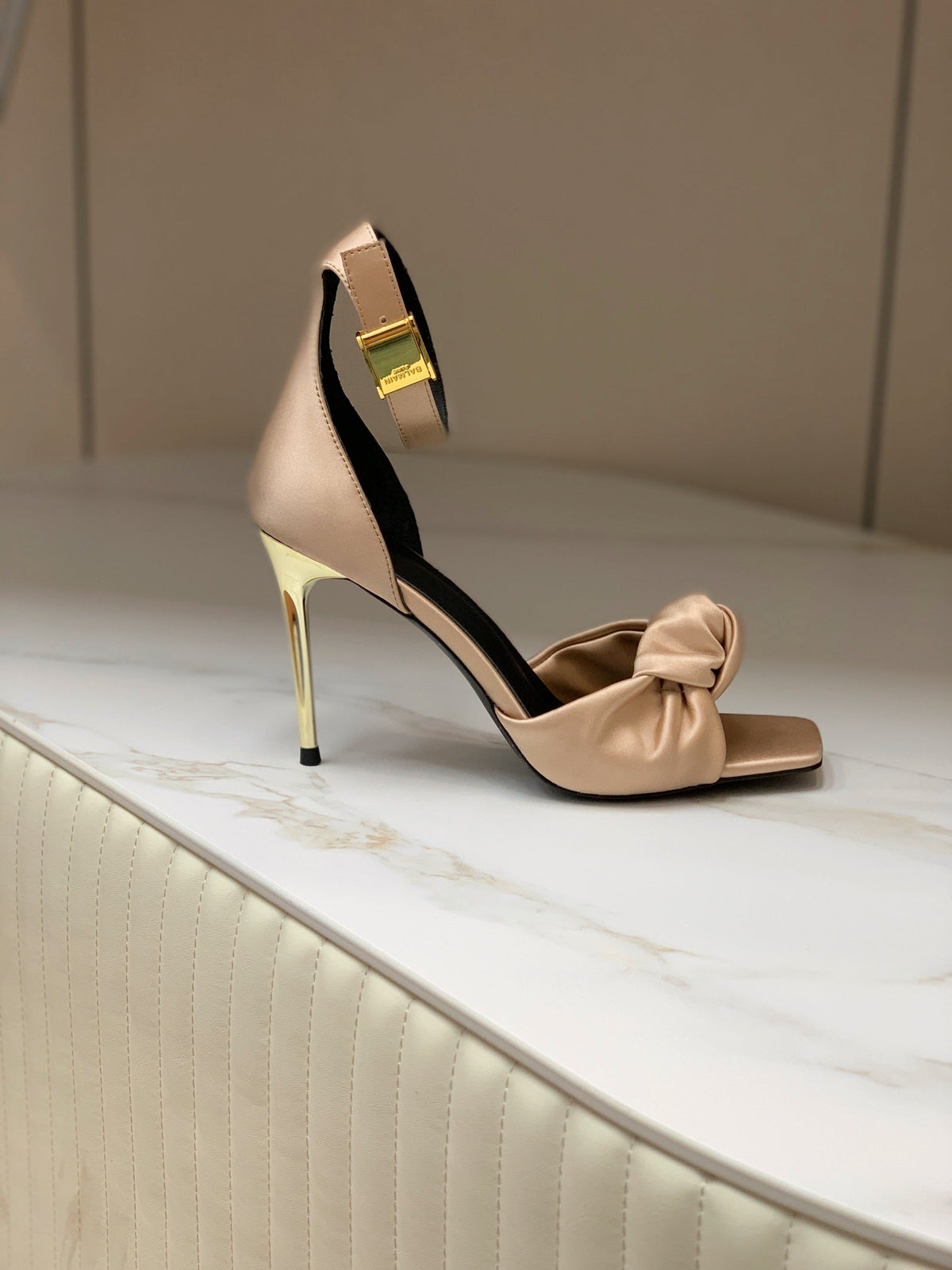 BALMAIN 25S KNOTTED HIGH HEELS 95MM IN LIGHT CARAMEL SATIN