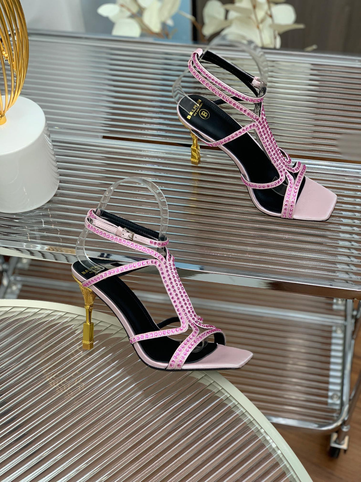 BALMAIN 25S MONETA SANDAL 95MM IN LAVENDER PINK CALFSKIN WITH CRYSTAL