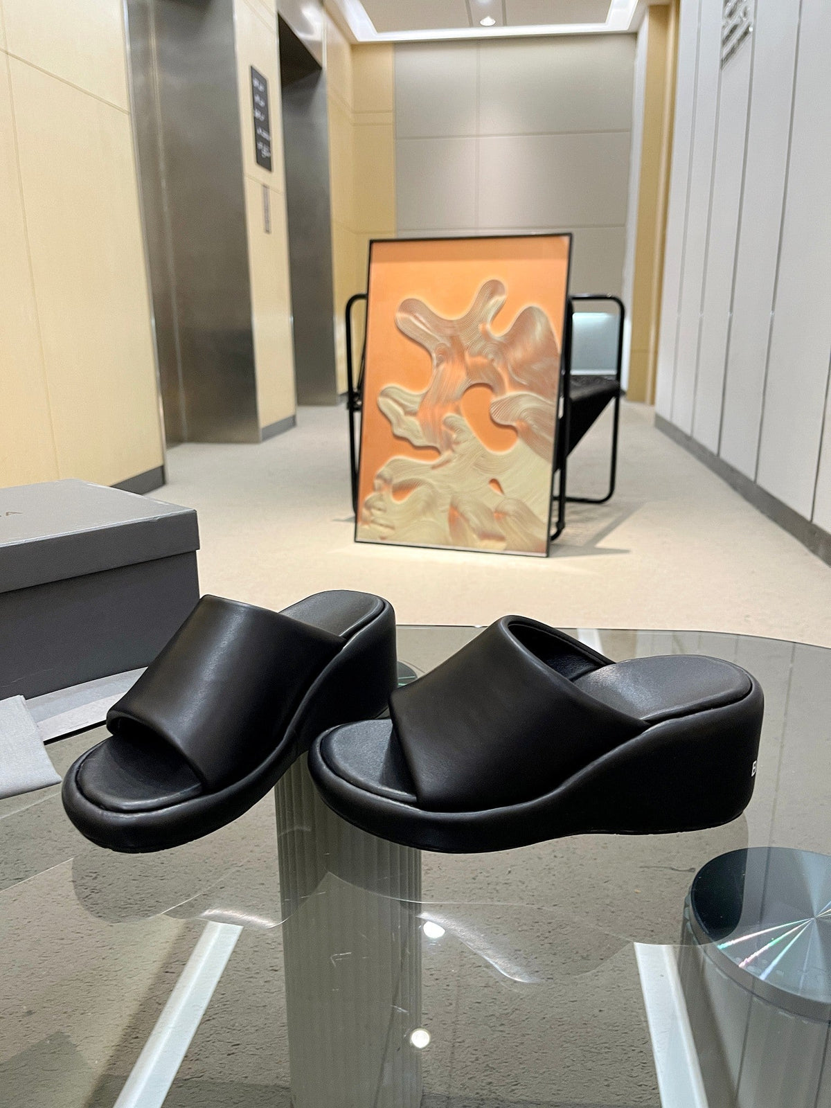 WEDGE SANDALS IN BLACK SOFT LAMBSKIN