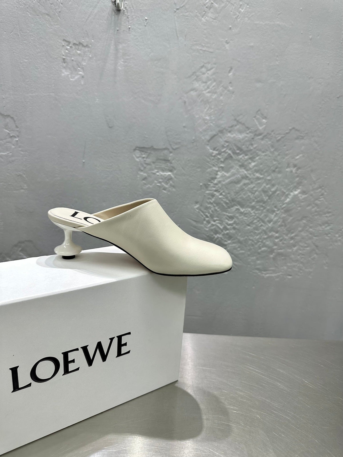 LW TOY MULE 55 WHITE CALFSKIN