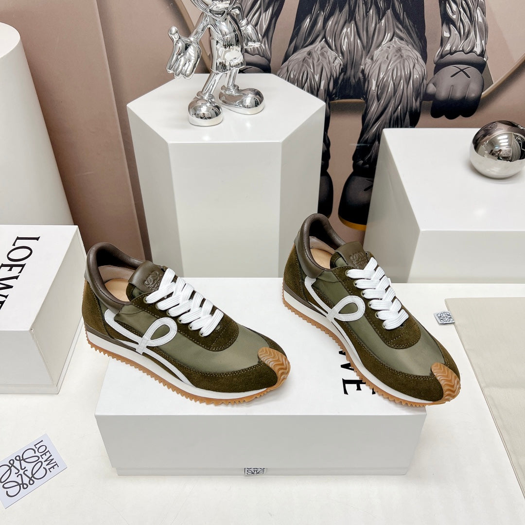FLOW RUNNER SNEAKER IN ARMY GREEN SUEDE AND SHEEPSKIN