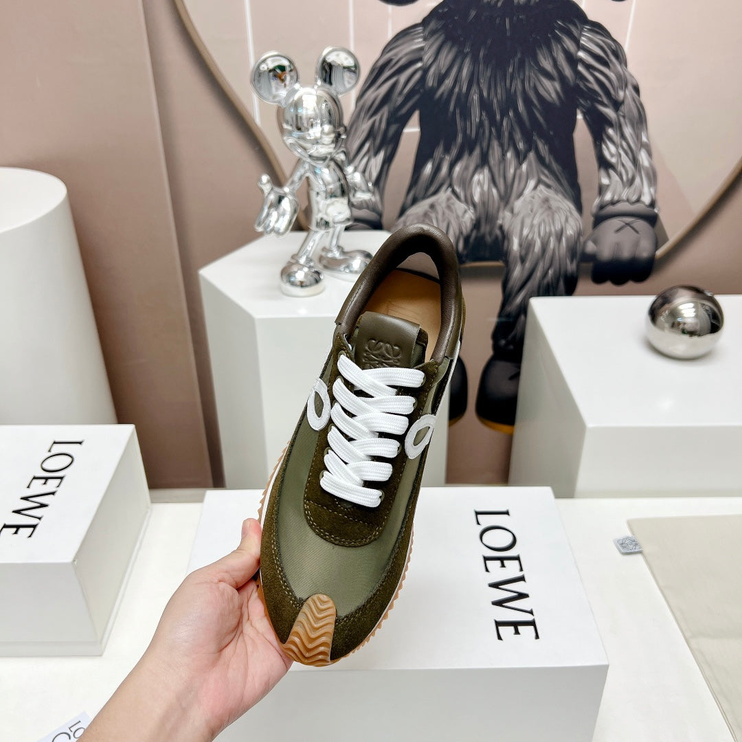 FLOW RUNNER SNEAKER IN ARMY GREEN SUEDE AND SHEEPSKIN