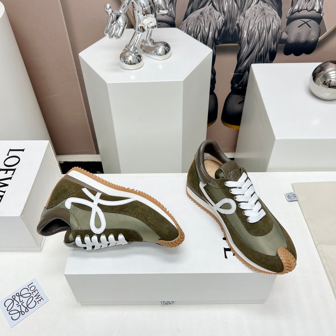 FLOW RUNNER SNEAKER IN ARMY GREEN SUEDE AND SHEEPSKIN