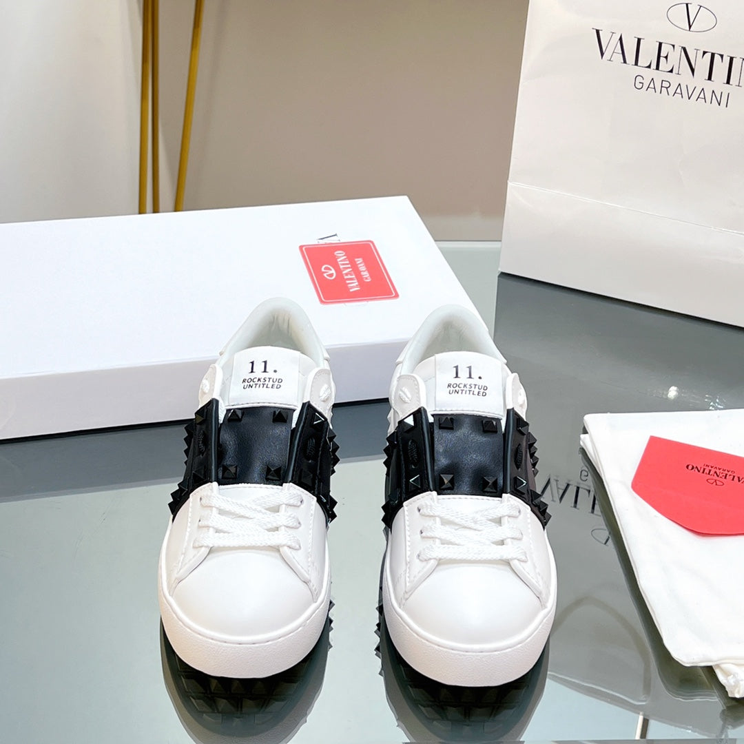 VALENTINO 25S GARAVANI ROCKSTUD UNTITLED STUDDED SNEAKERS IN WHITE MIX BLACK LAMBSKIN