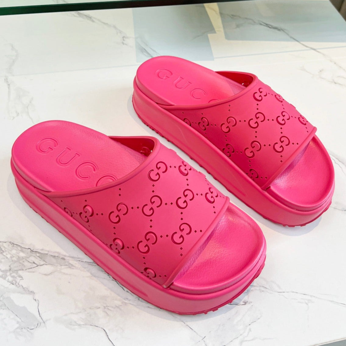PLATFORM SANDALS IN BRIGHT PINK MONOGRAM IMPORTED TPU
