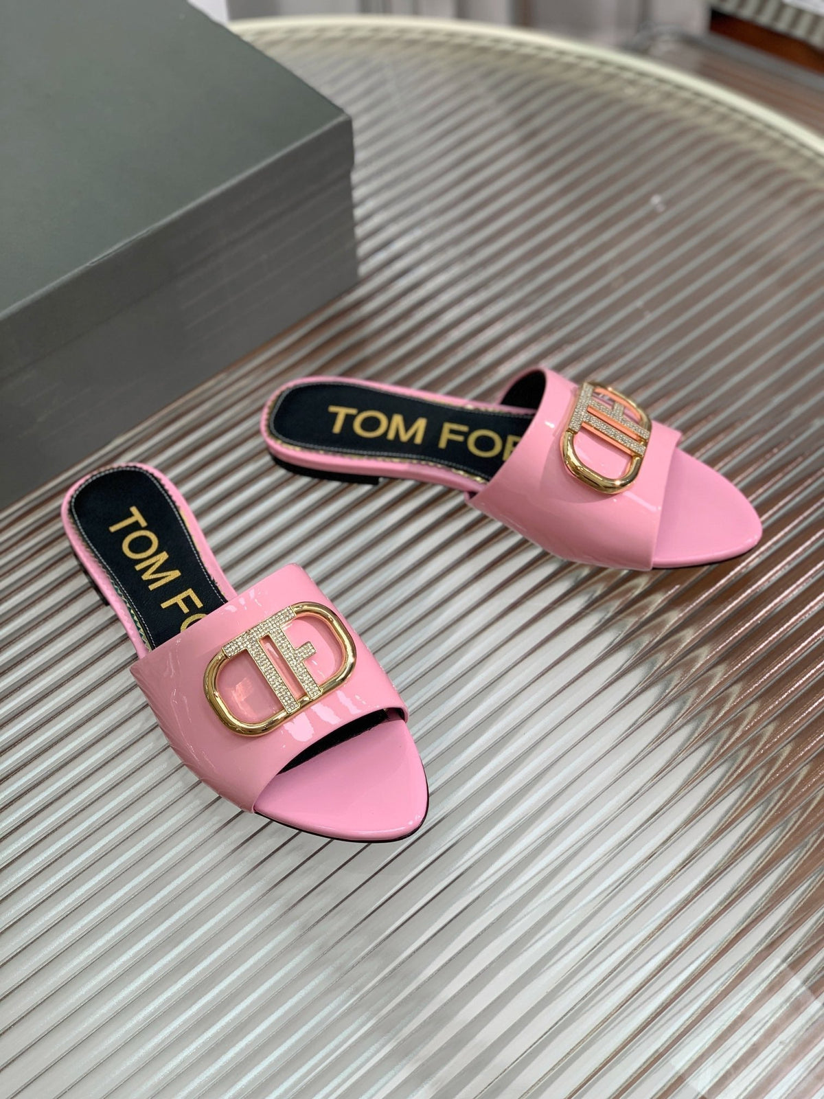 FLAT SLIDE IN BABY PINK METALLIC CALFSKIN