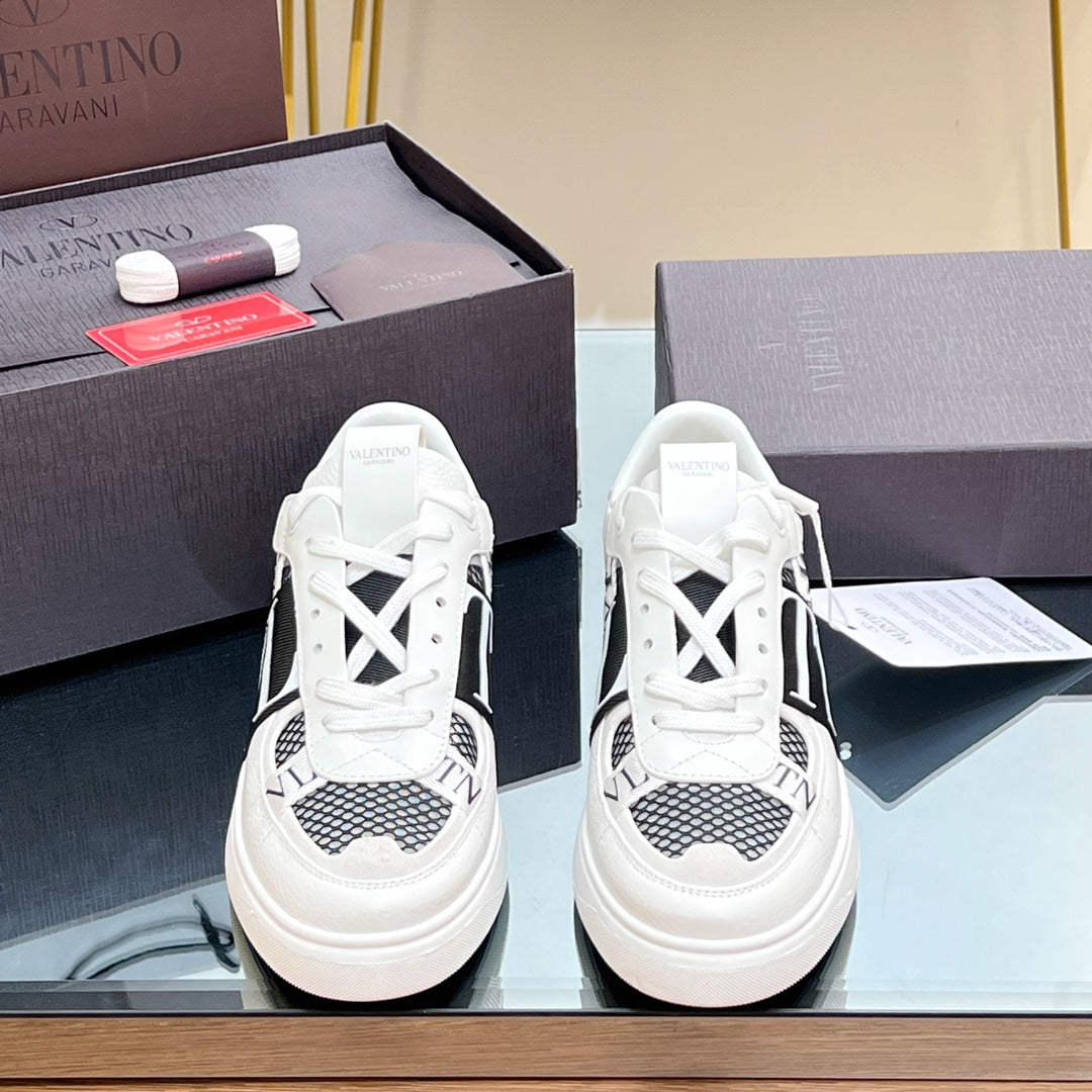 VALENTINO 25S GARAVANI VL7N SNEAKERS IN WHITE MIX BLACK LAMBSKIN