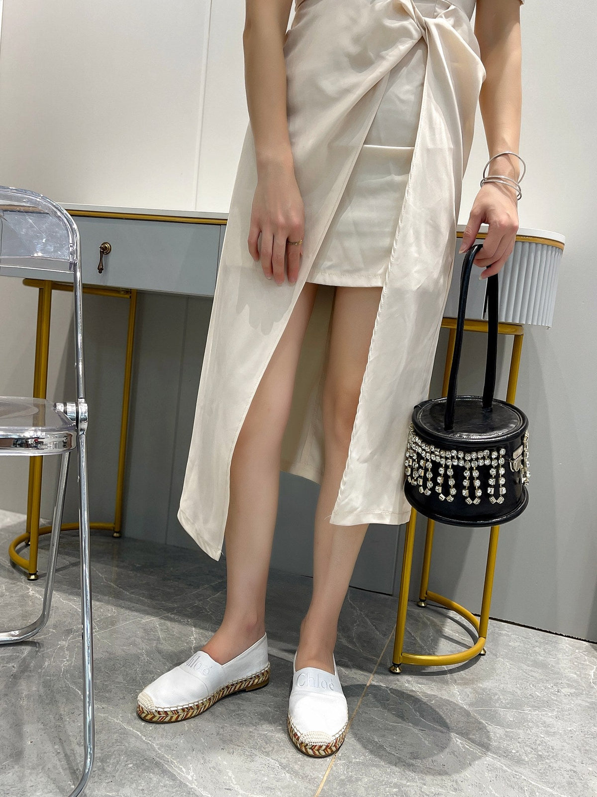 CHLOÉ LOAFERS IN WHITE FABRIC AND RAFFIA