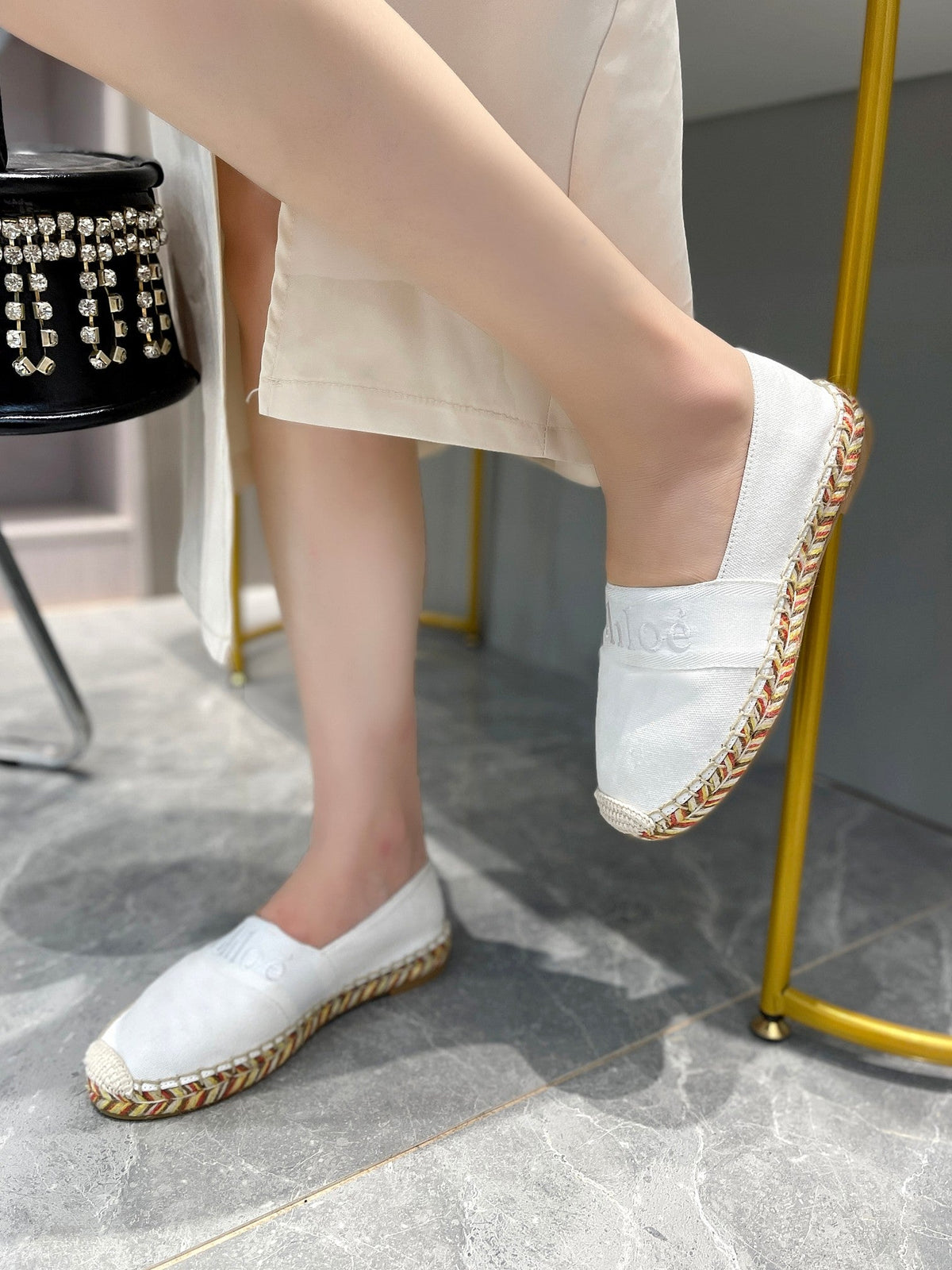 CHLOÉ LOAFERS IN WHITE FABRIC AND RAFFIA