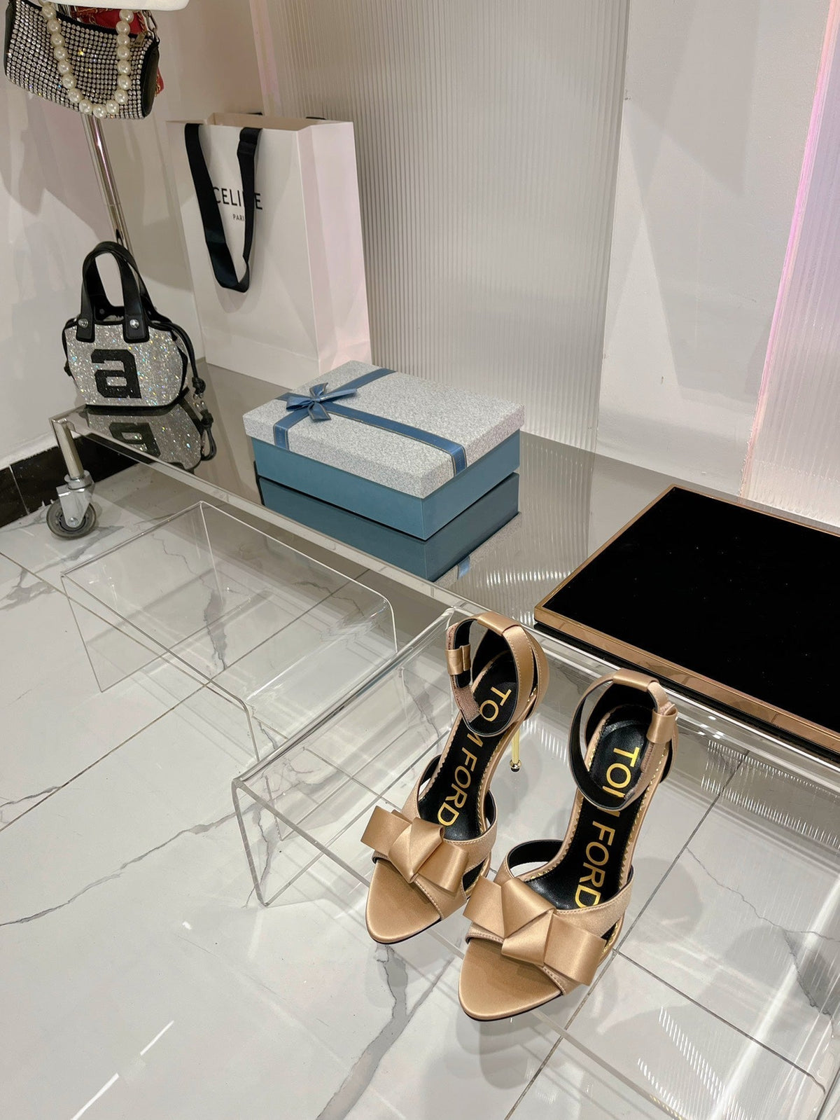 HIGH HEELS 11 CM IN FAWN GOLD PURE SILK AND LAMBSKIN