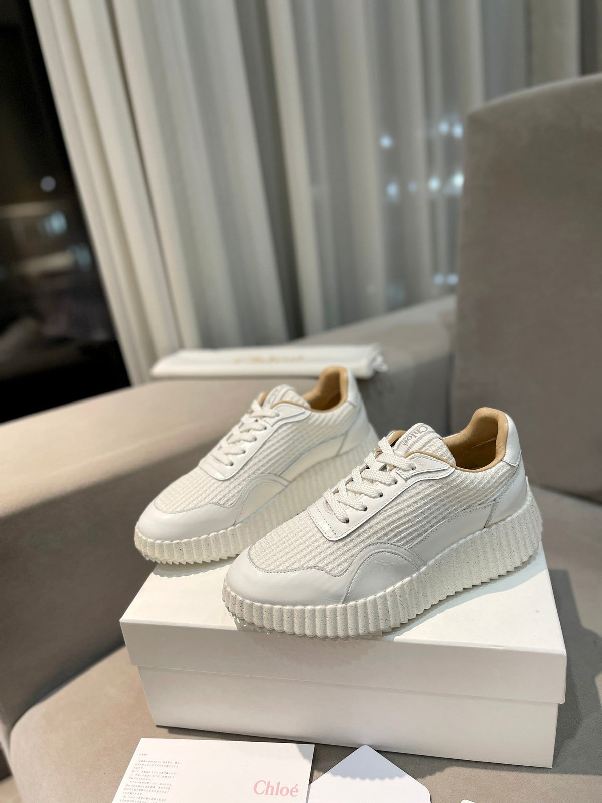NAMA SNEAKER IN WHITE LAMBSKIN AND SUEDE