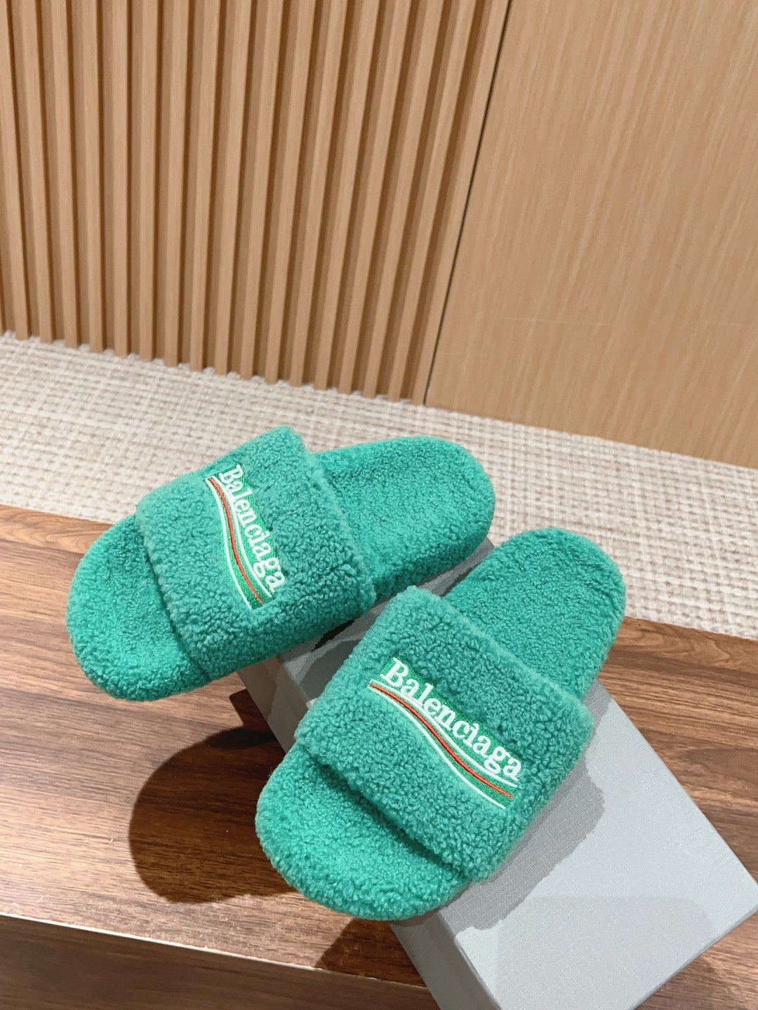 FURRY SLIDES IN TURQUOISE CURLY SHEARLING