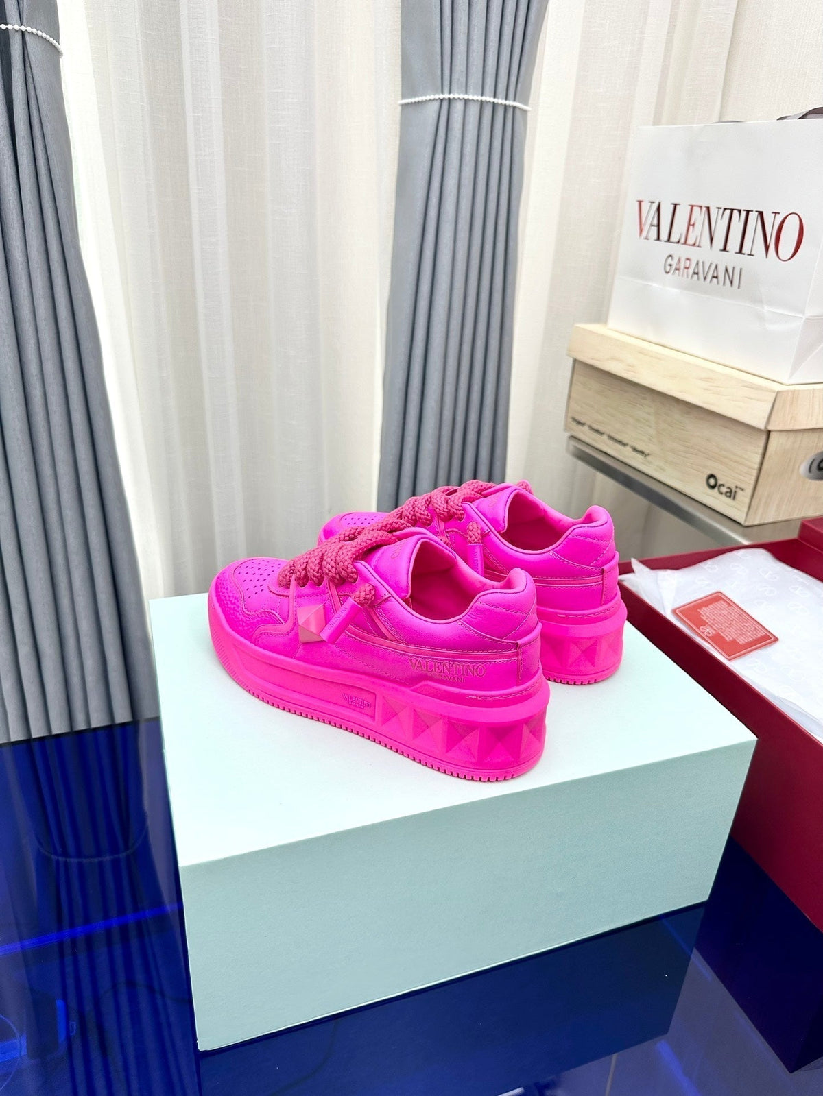 One Stud Garavani Pink One Stud XL Sneakers