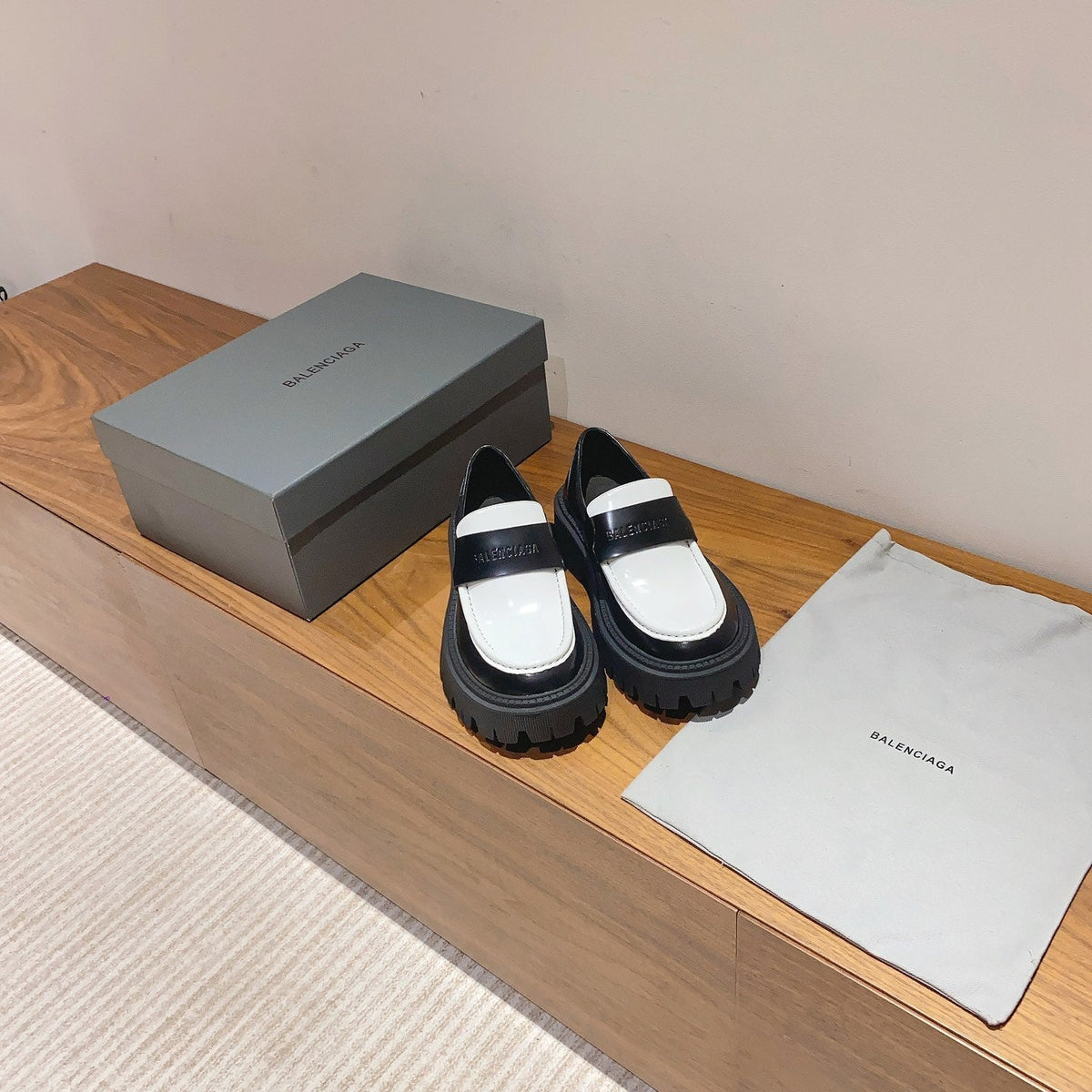 BALENCIAGA 25S LOAFERS IN BLACK MIX WHITE CALFSKIN
